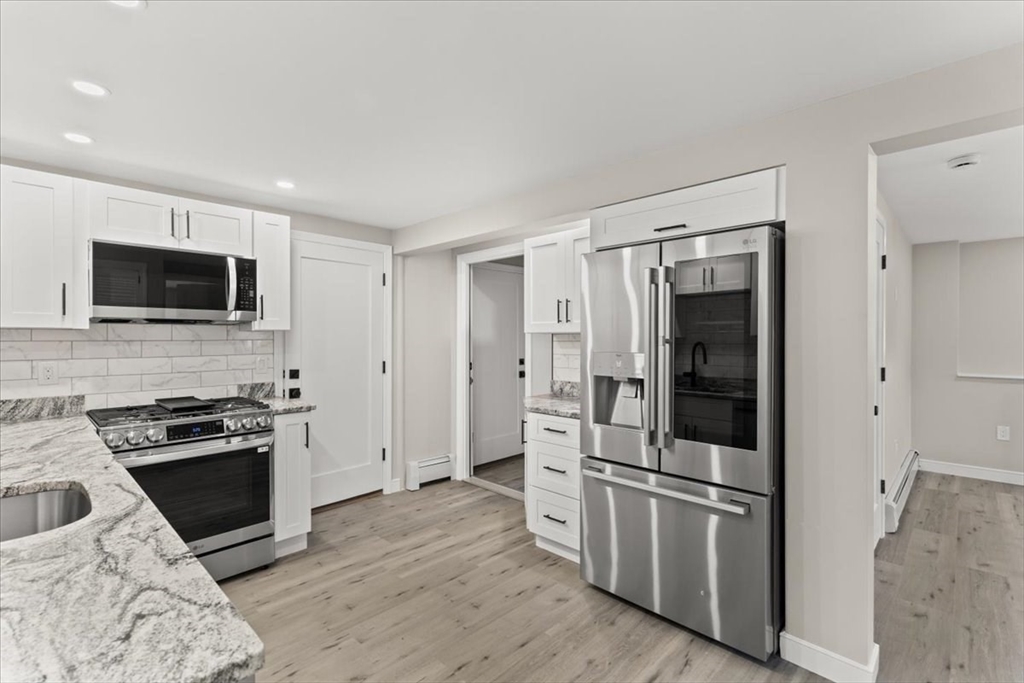 19 Coach Ln, Norwood