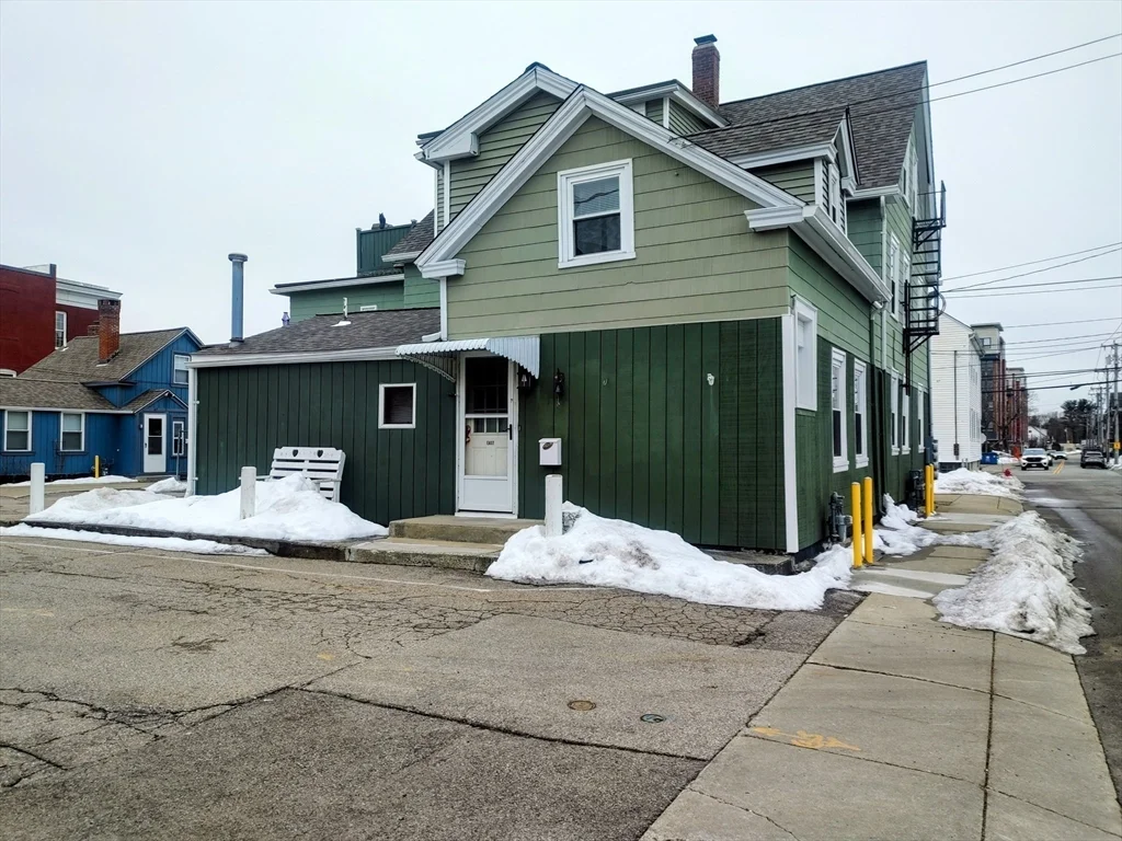 65 East St, North Attleboro