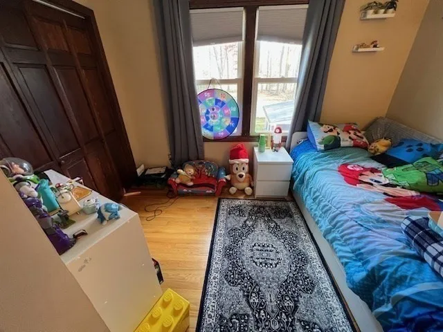 1657 Meridian St, Fall River