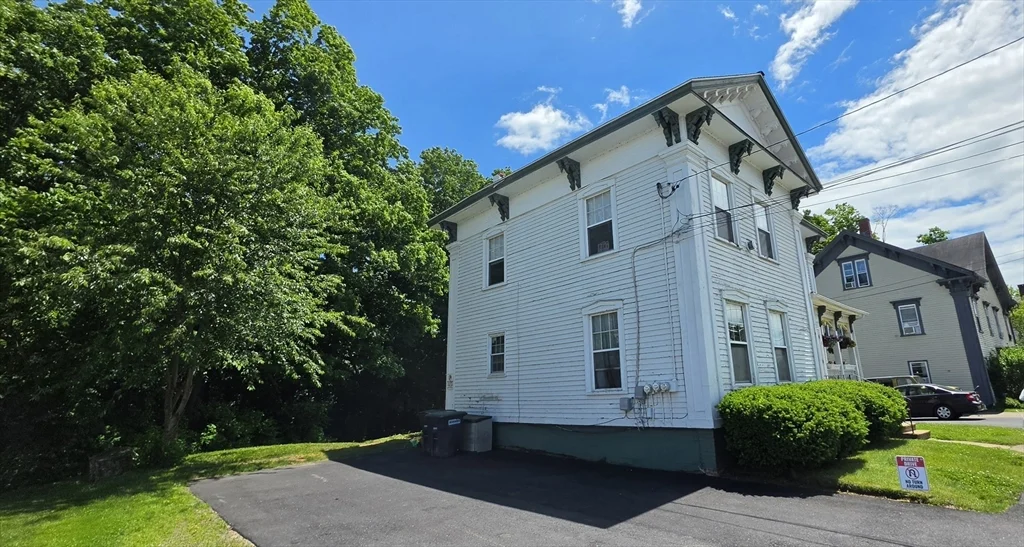 16 Central St, West Brookfield