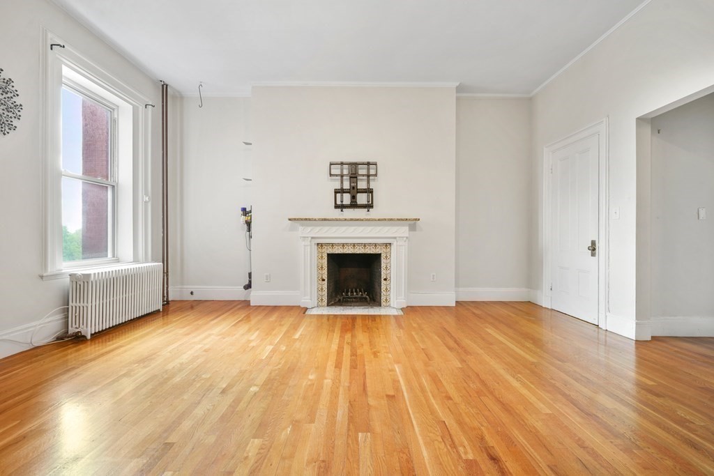 230 Beacon St, Back Bay