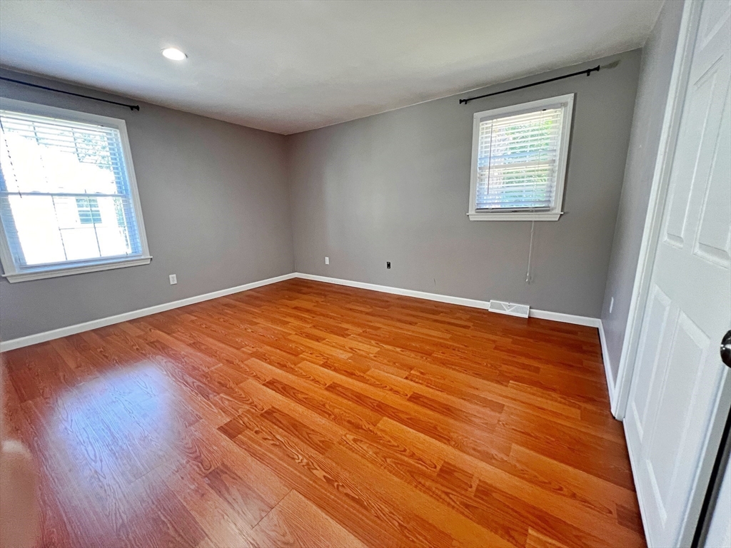 119 Bairdcrest Rd, Springfield