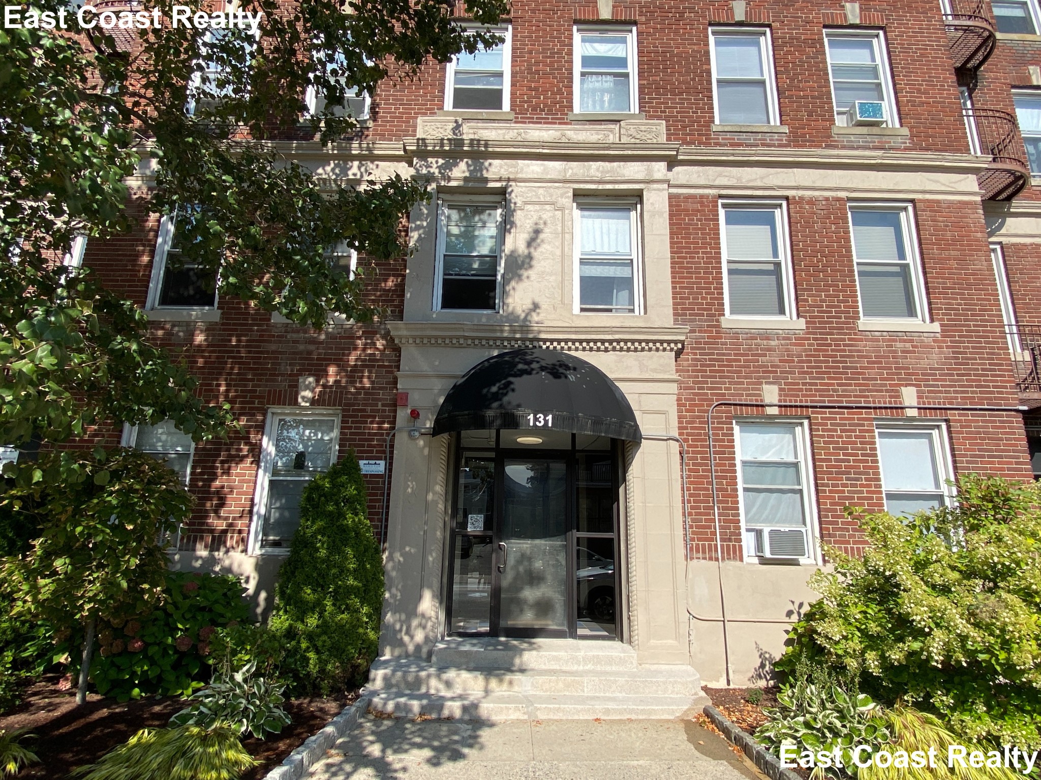 131 Washington St, Brighton