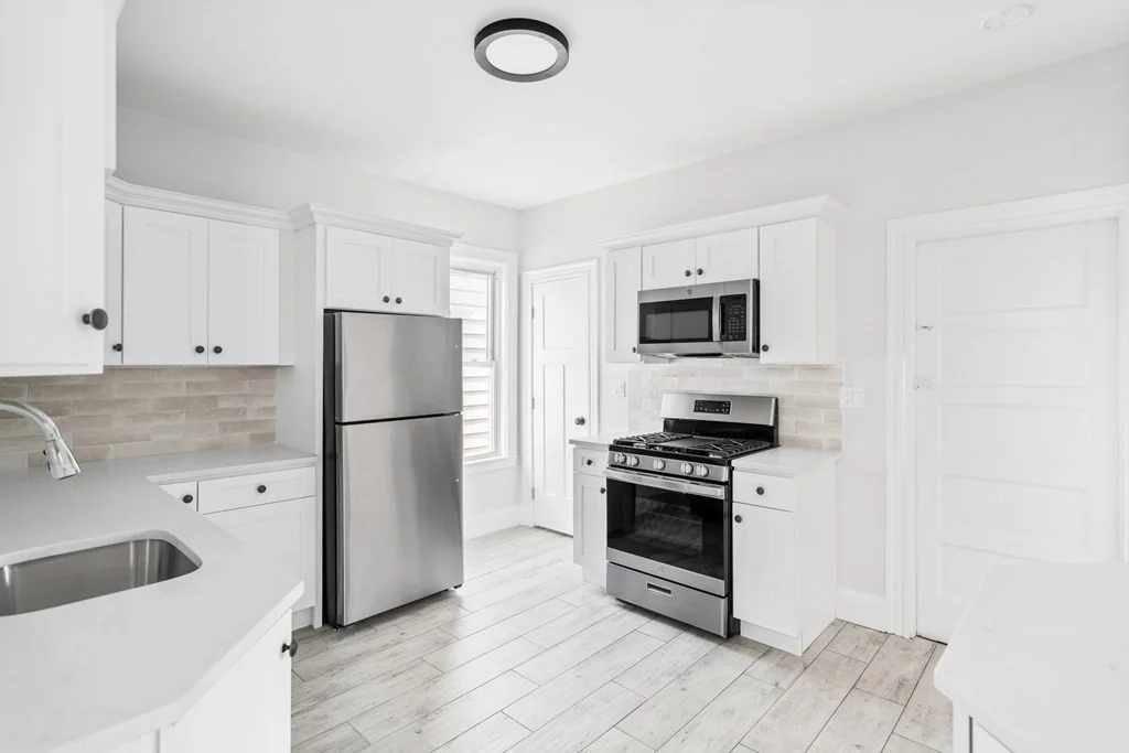 33 Harbor View St, Dorchester