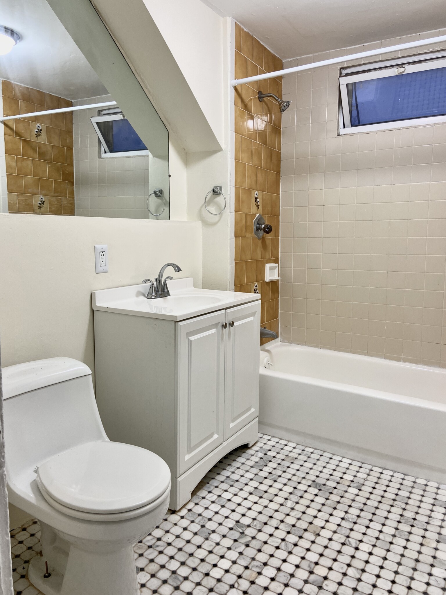 185 Beacon St, Ward Two