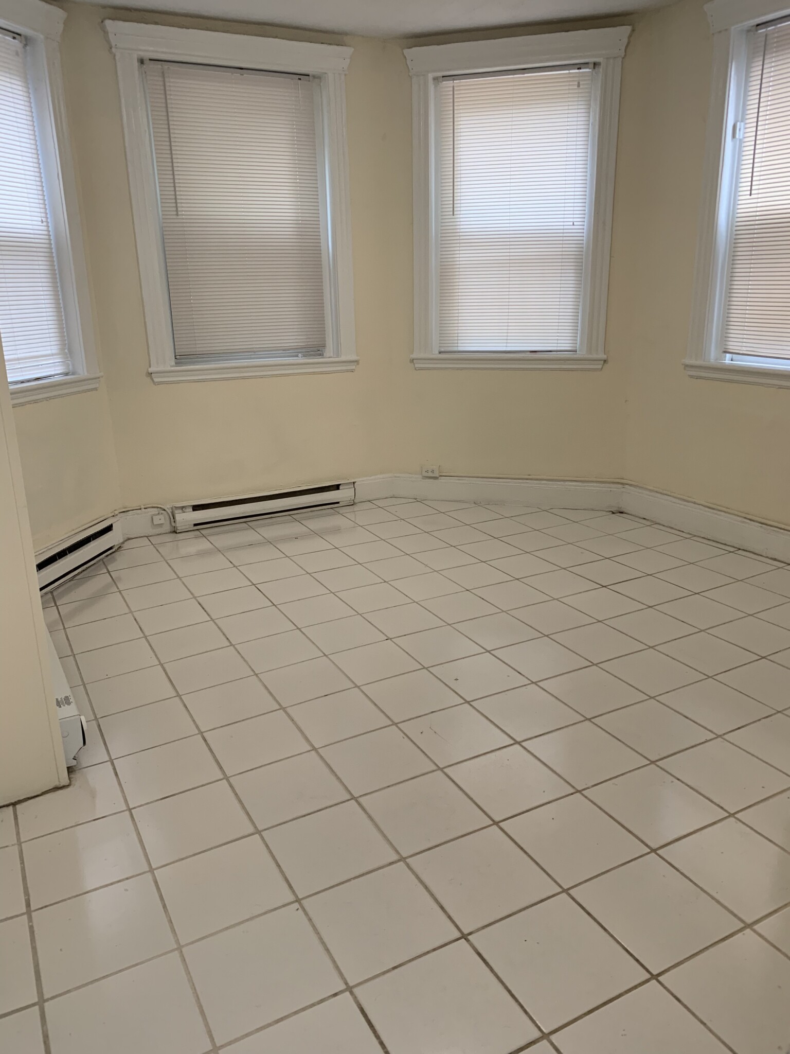 352 Riverway, Mission Hill