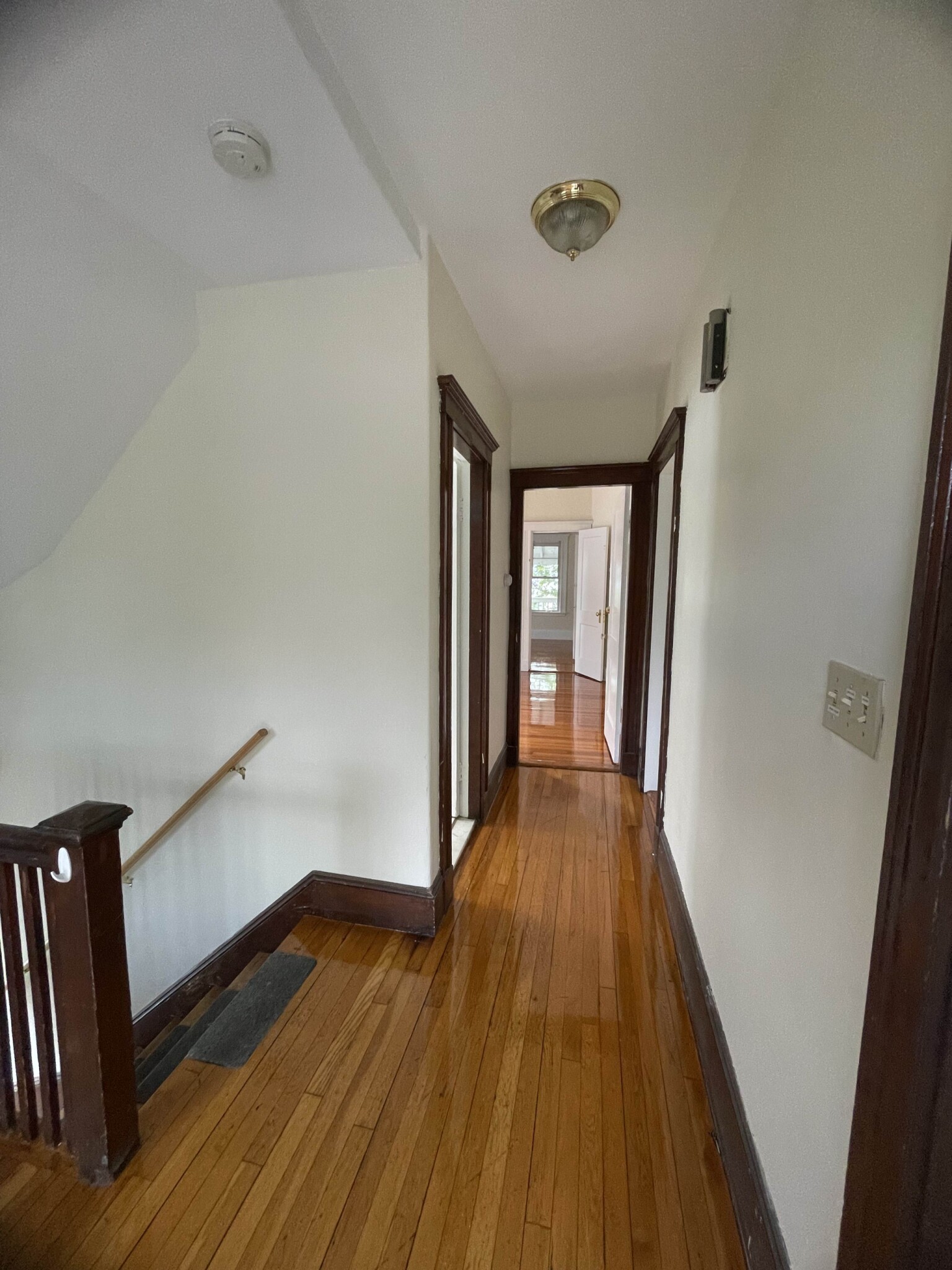 5 bed, 2 bath apartment for rent at 17 Egerton Rd Unit 1A, Arlington — photo 11 of 16