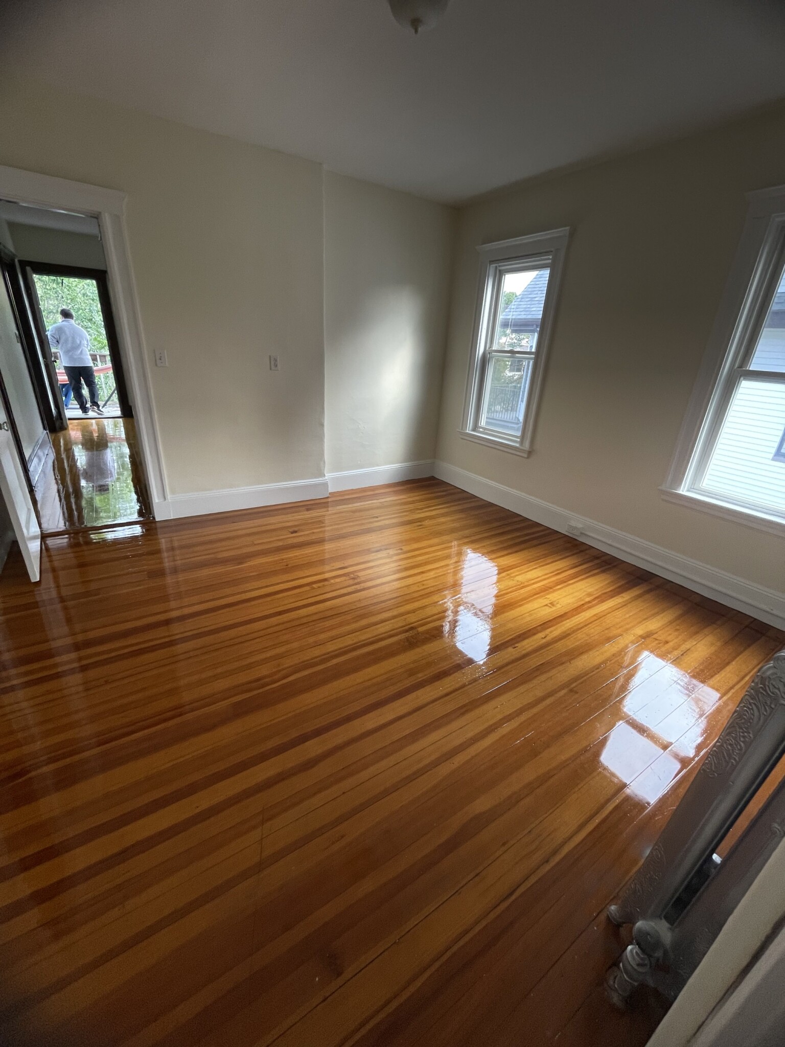 5 bed, 2 bath apartment for rent at 17 Egerton Rd Unit 1A, Arlington — photo 4 of 16