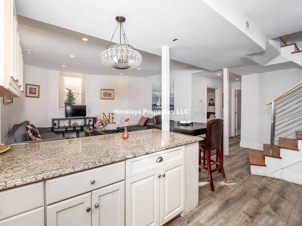 6 Buckley Ave, Jamaica Plain