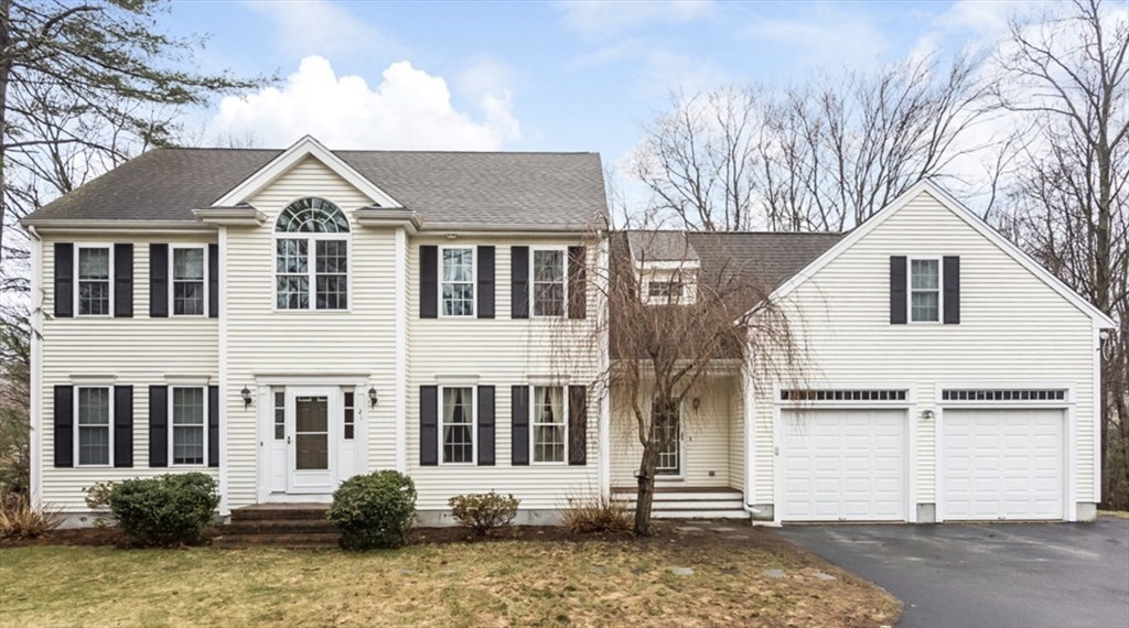 21 Shubert Rd, East Weymouth