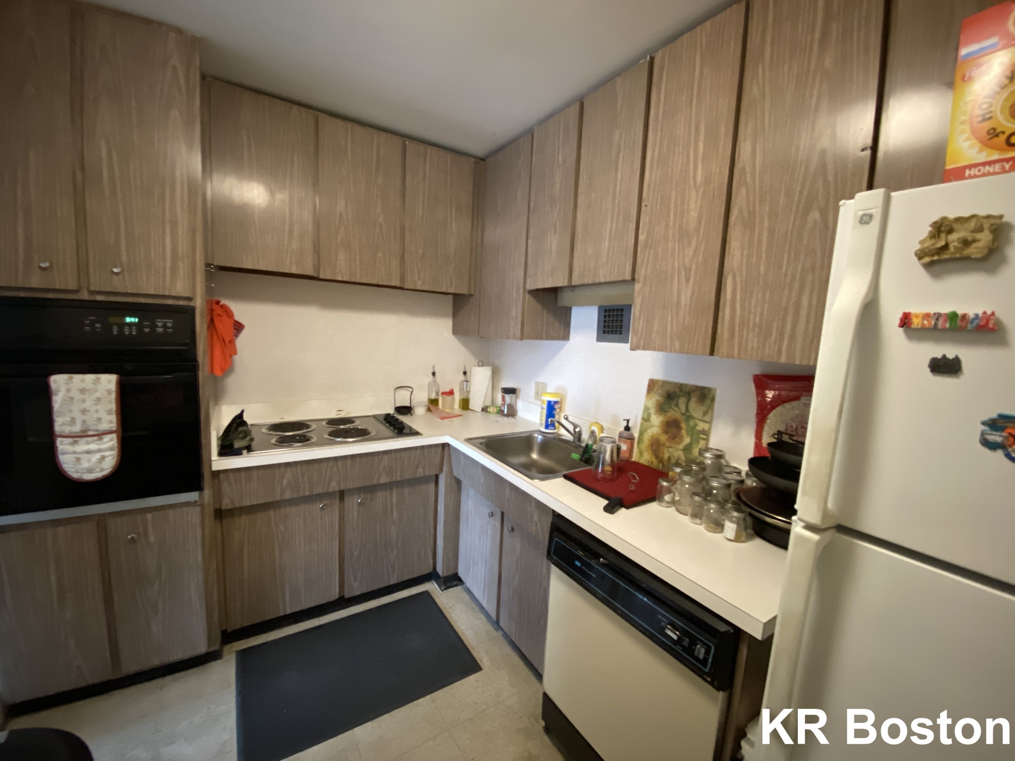 1 bed, 1 bath apartment for rent at 125 Chiswick Rd, Unit 205, Brighton — photo 2 of 3