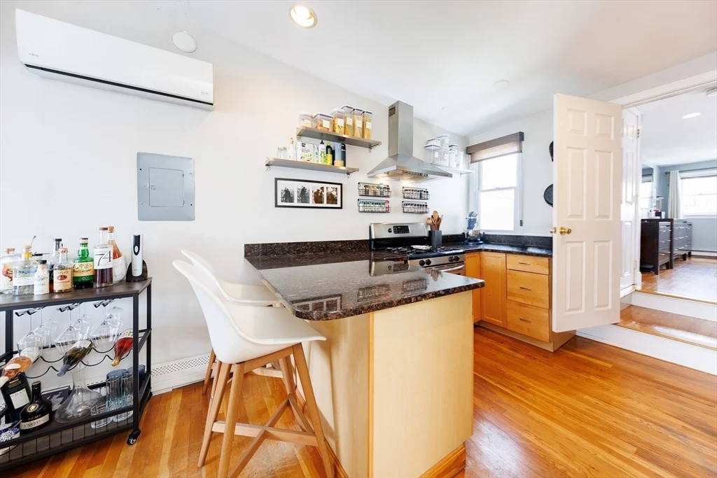 522 E 8, South Boston
