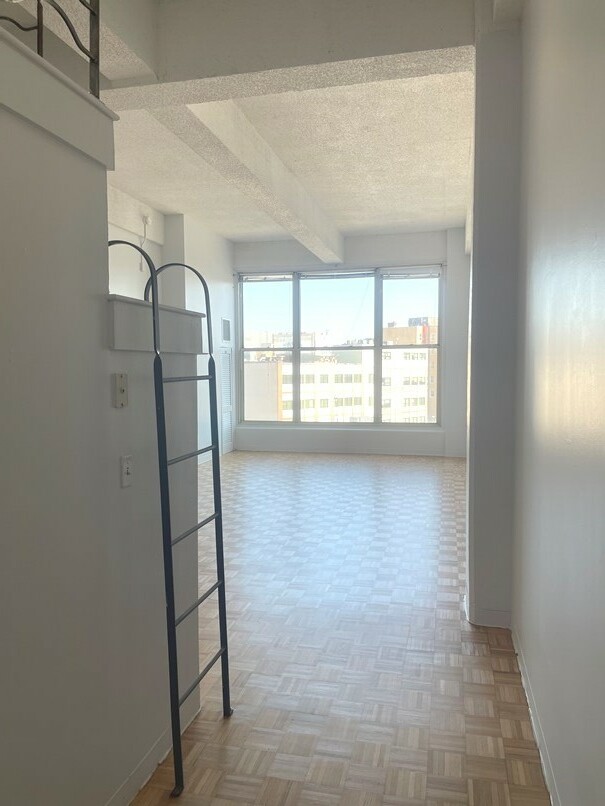 61 Brookline Ave, Fenway