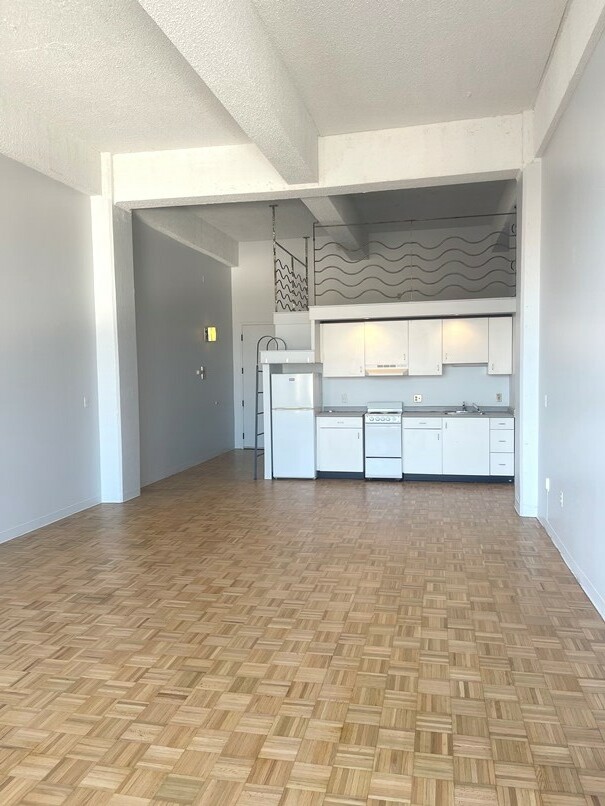 61 Brookline Ave, Fenway