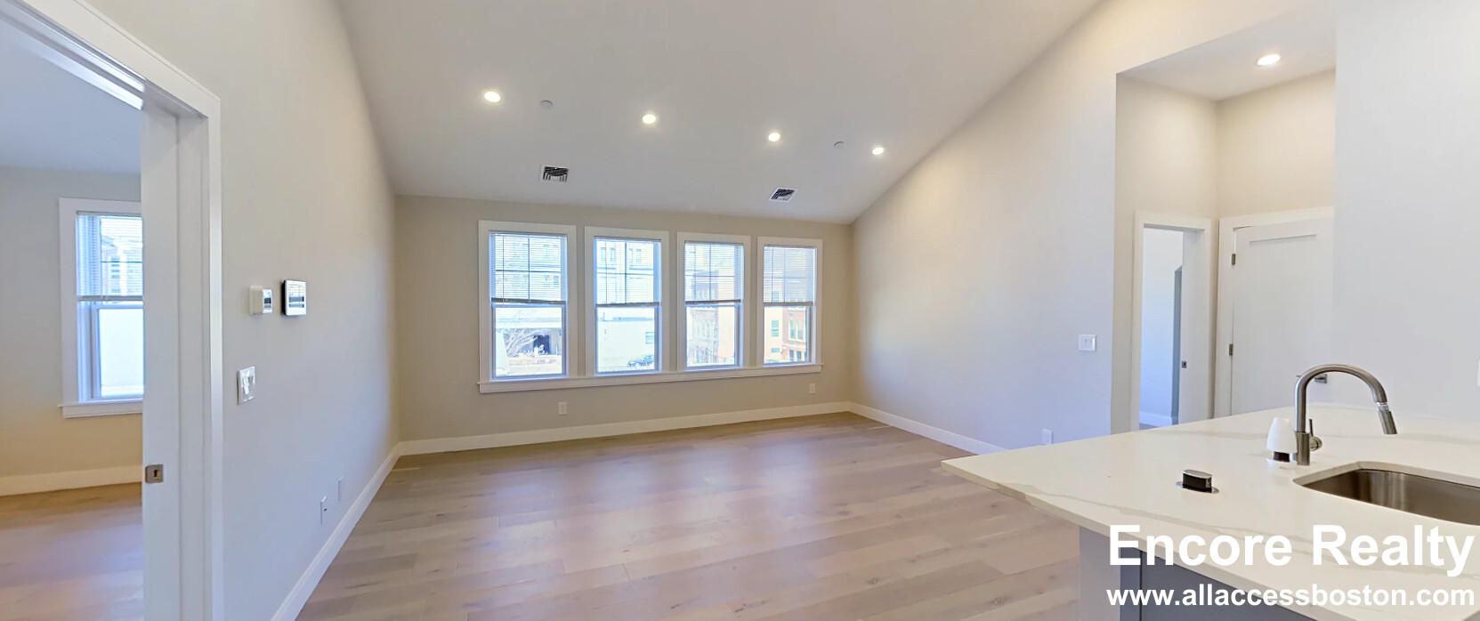 32 Cummins Highway, Roslindale