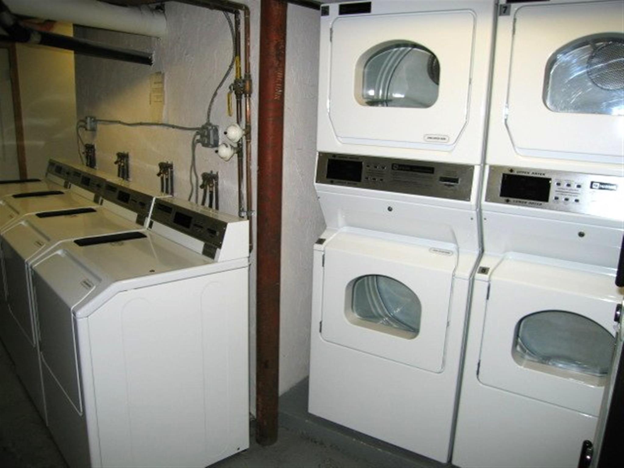 2 bed, 1 bath apartment for rent at 119 College, Davis Square — photo 4 of 13