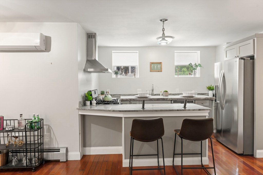 15 Millmont St, Roxbury