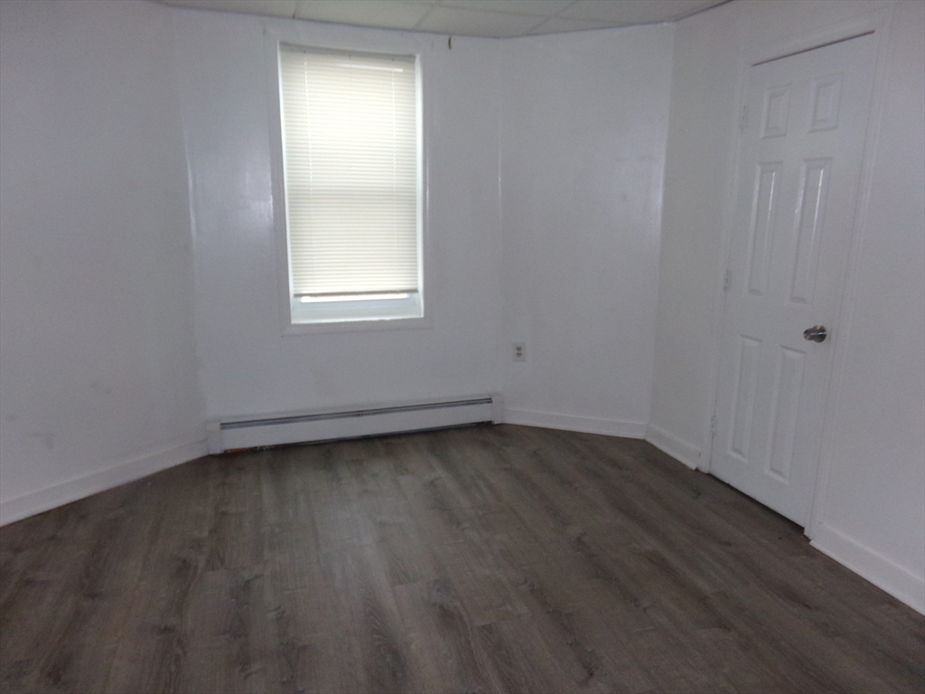 716 Lawrence St, Lowell