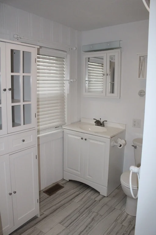 81 Winthrop Rd, Manomet