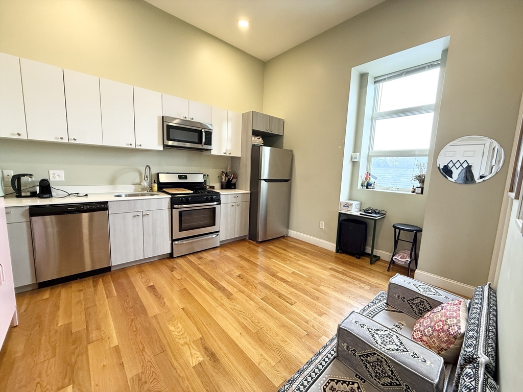 409 Dudley St, Roxbury