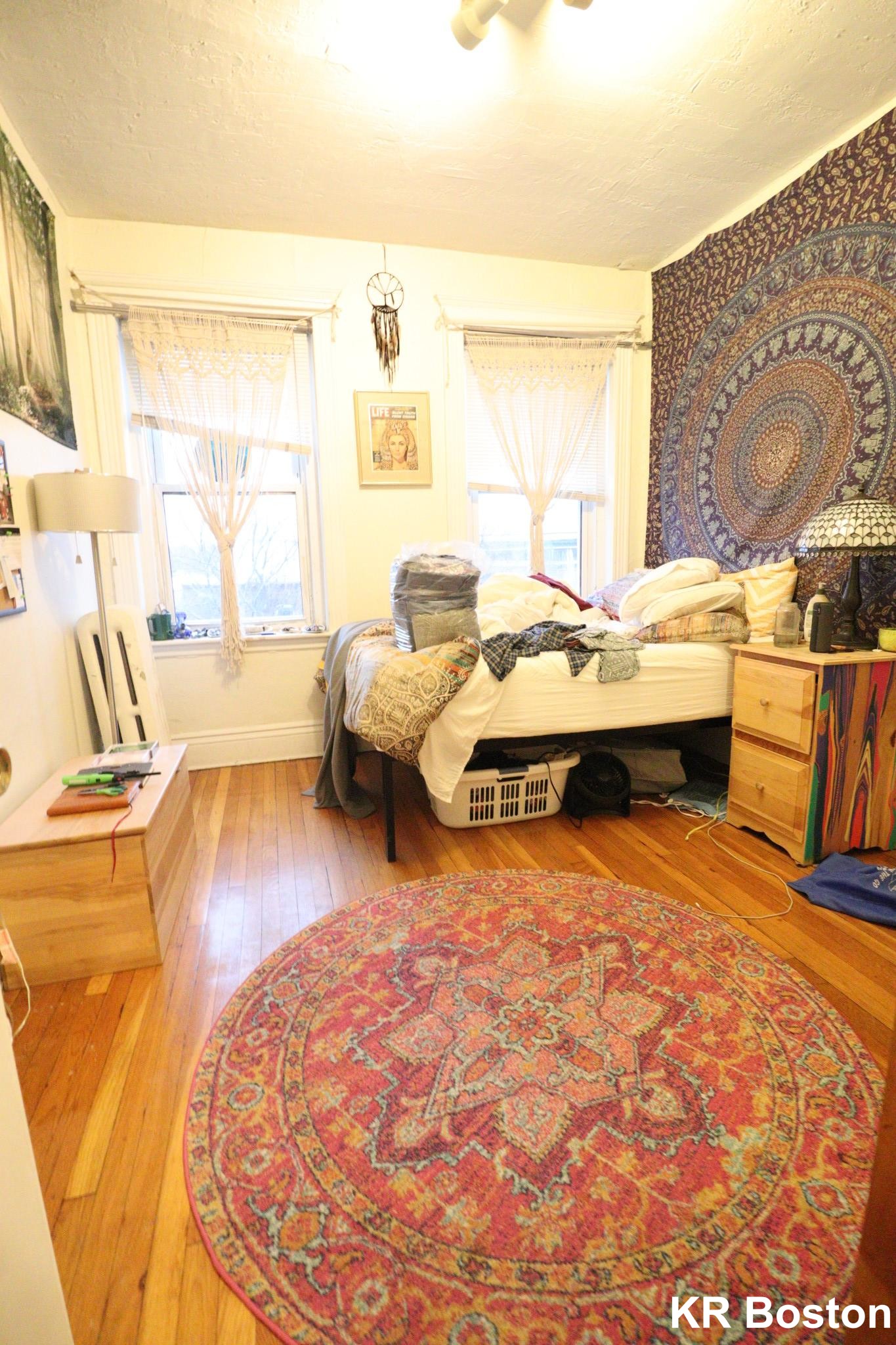 2 bed, 1 bath apartment for rent at 126 Warren St Unit 49, Brighton — photo 3 of 9