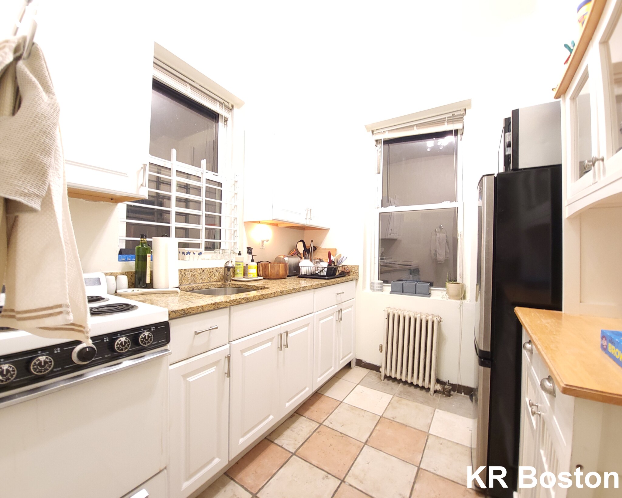 2 bed, 1 bath apartment for rent at 126 Warren St Unit 12, Brighton — photo 2 of 3