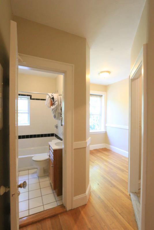 Studio bed, 1 bath apartment for rent at 77 Hancock St Unit 3, Central Square — photo 6 of 11