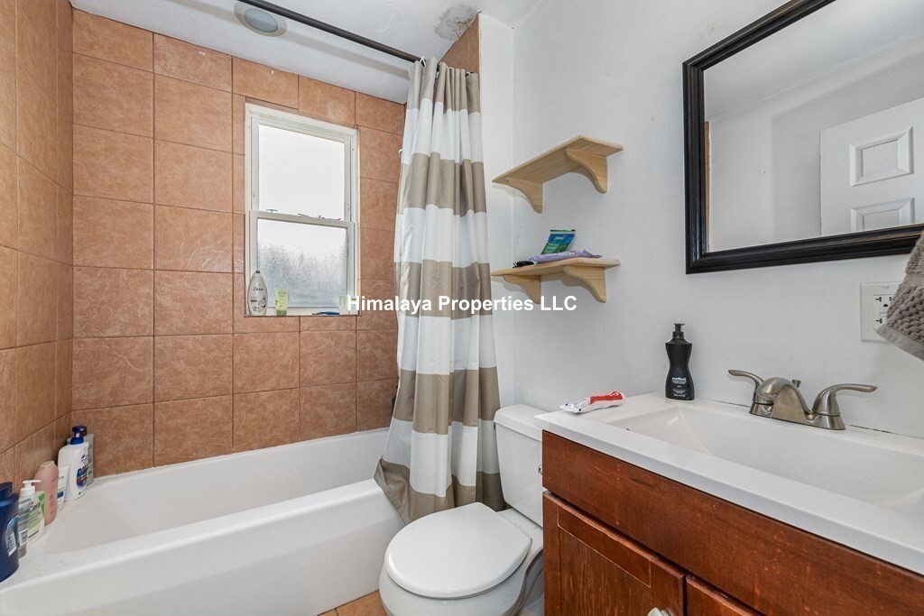 222-224 Calumet St, Mission Hill