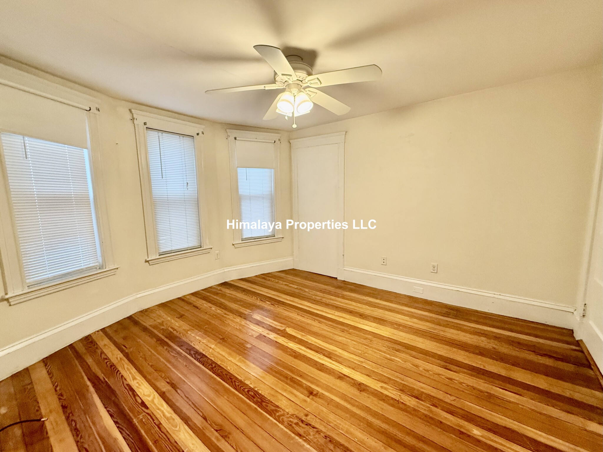 29 Bromfield Rd, Tufts