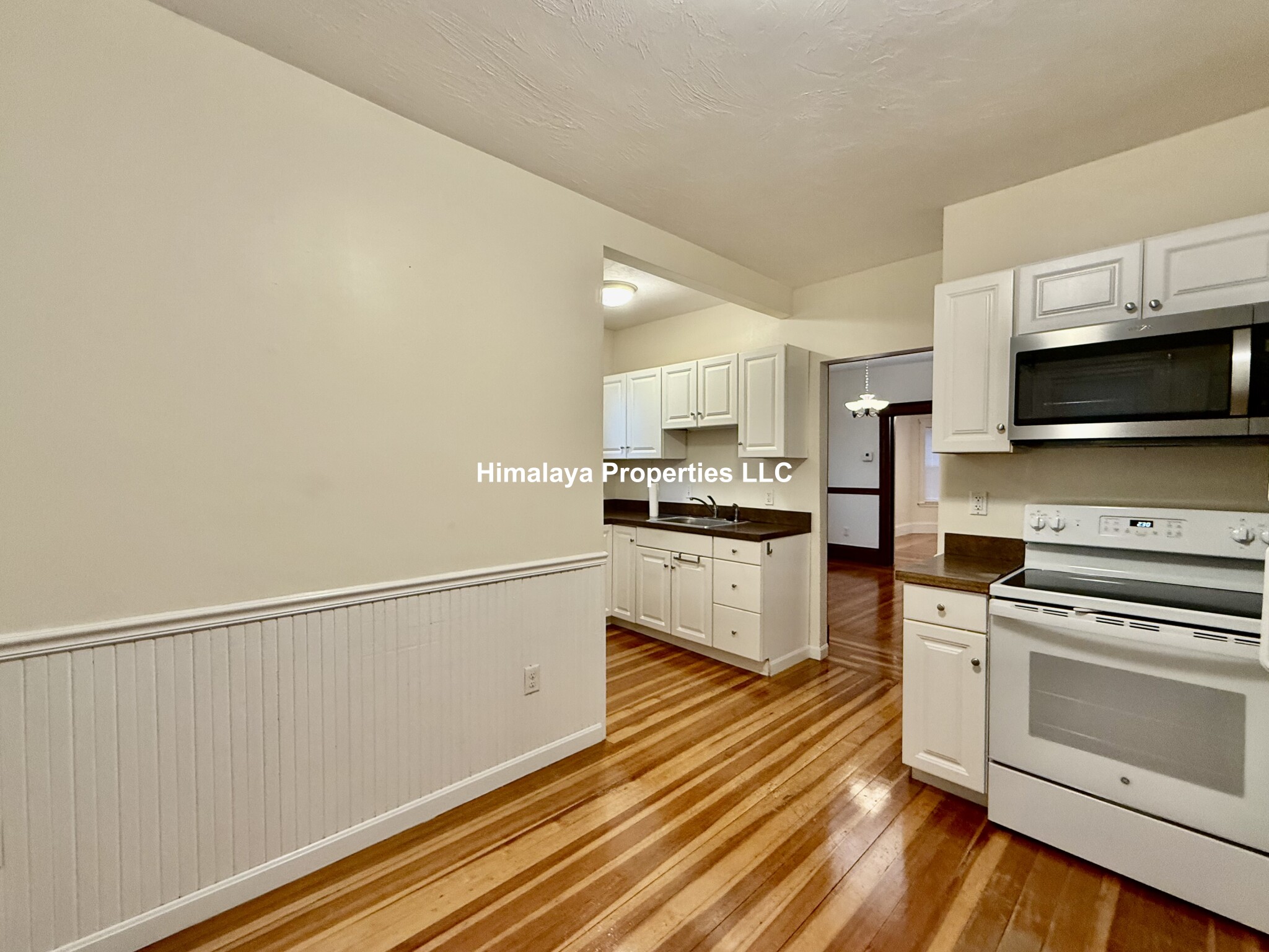 29 Bromfield Rd, Tufts