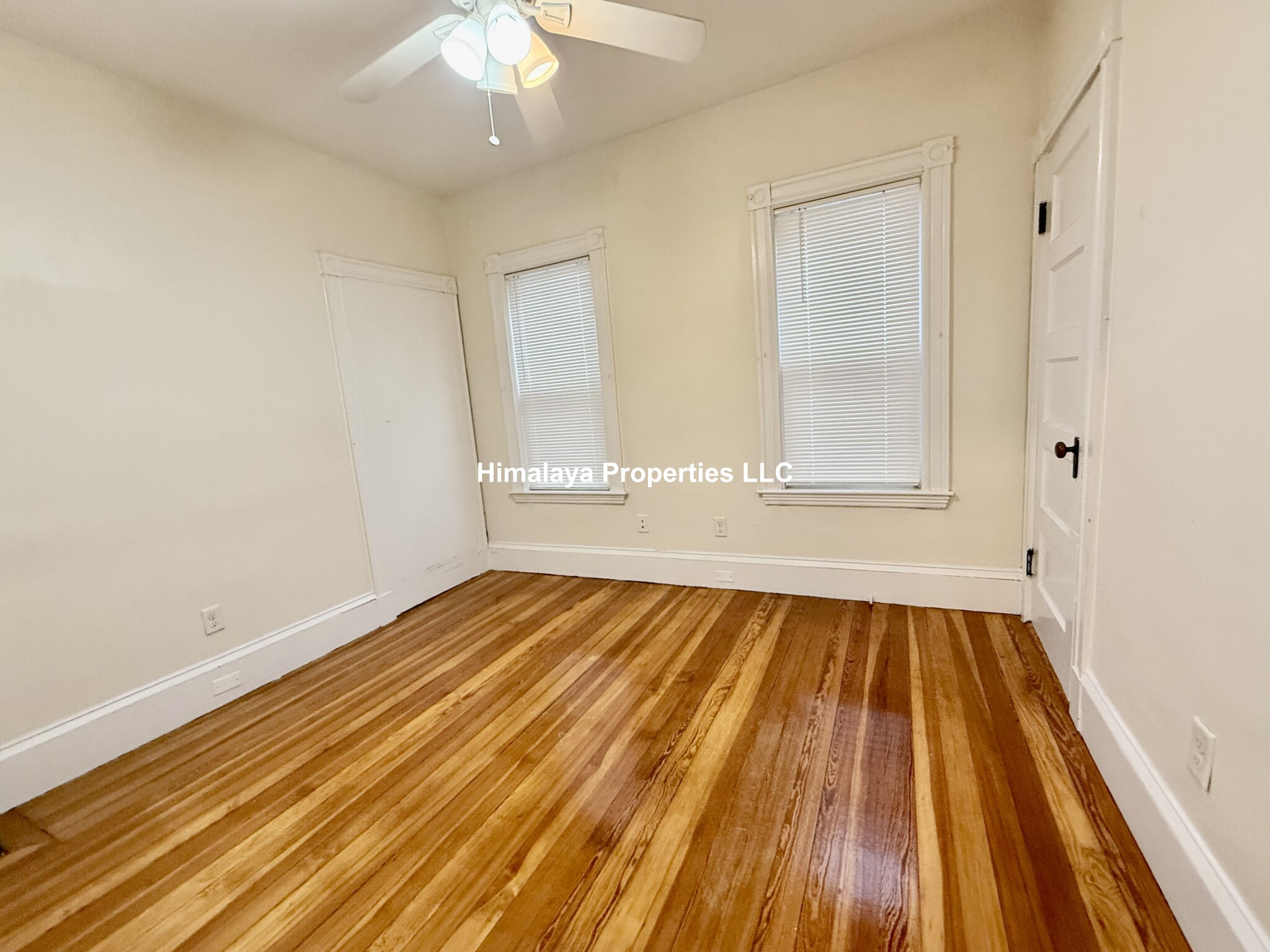 29 Bromfield Rd, Tufts