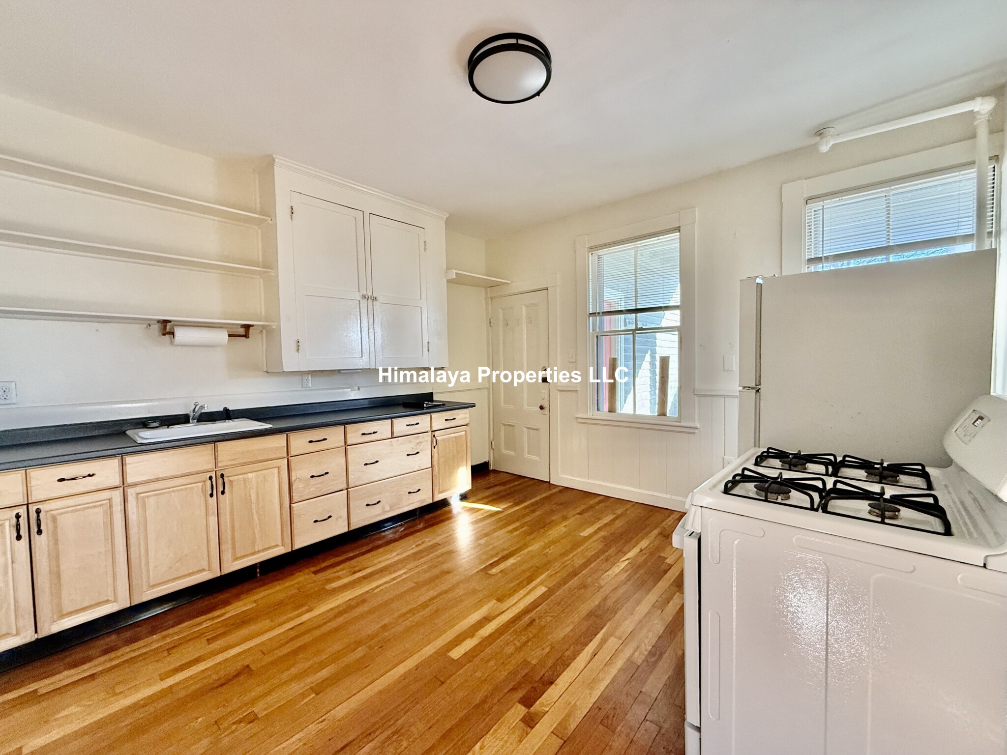 85 College Ave, Davis Square