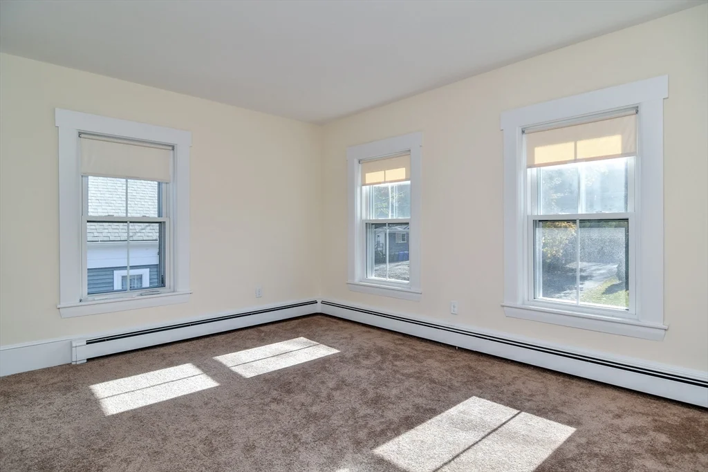 110 Main St, Hopkinton