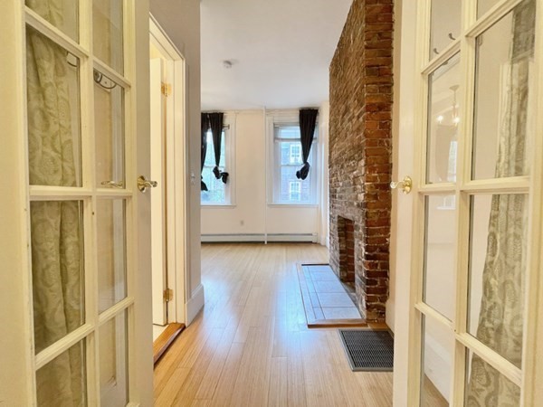 95 W Cedar St, Beacon Hill