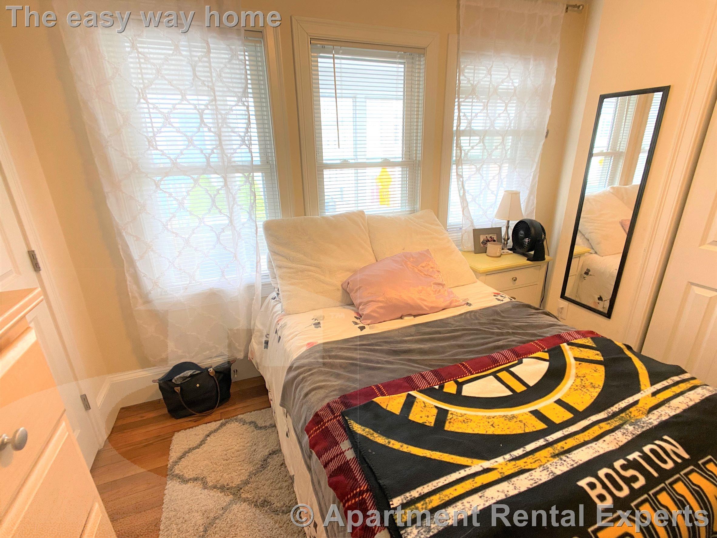 78 Ten Hills Rd, Ten Hills