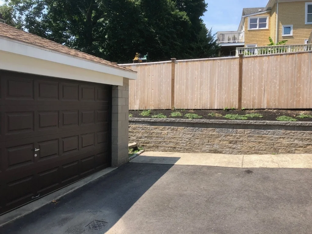 77 Walk Hill St, Jamaica Plain