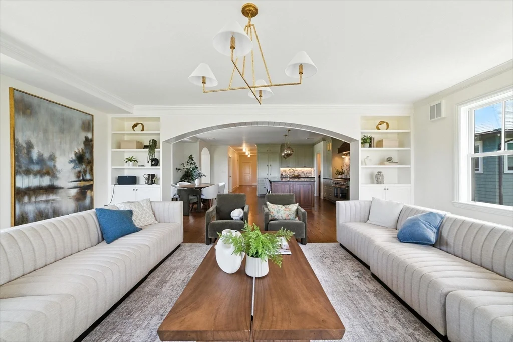 197 Winchester St, Coolidge Corner