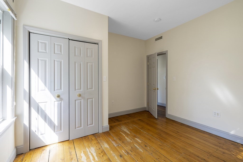 3 bed, 1 bath apartment for rent at 127 Marcella St Unit 3, Roxbury — photo 9 of 13