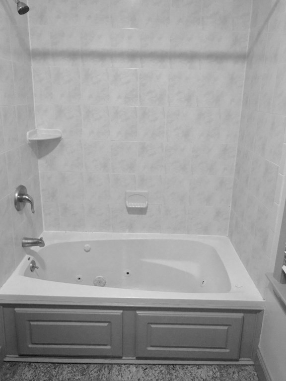 3 bed, 1 bath apartment for rent at 127 Marcella St Unit 3, Roxbury — photo 5 of 13