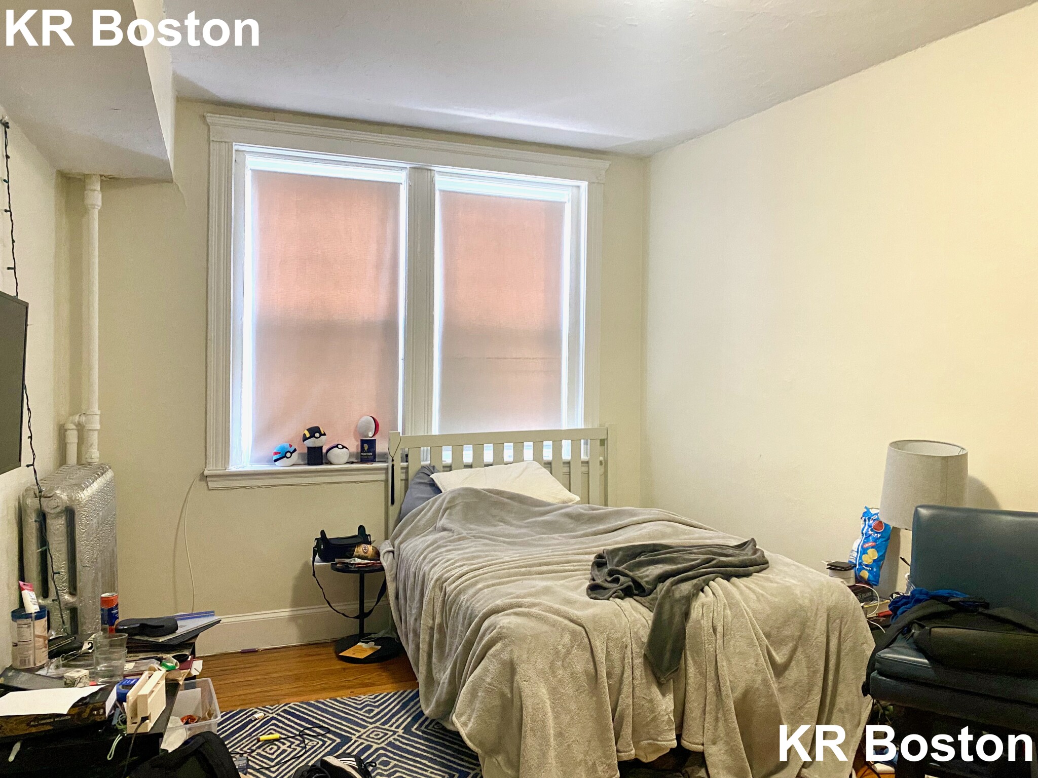 1 split bed, 1 bath apartment for rent at 124 Sutherland Rd Unit B, Brighton — photo 2 of 5
