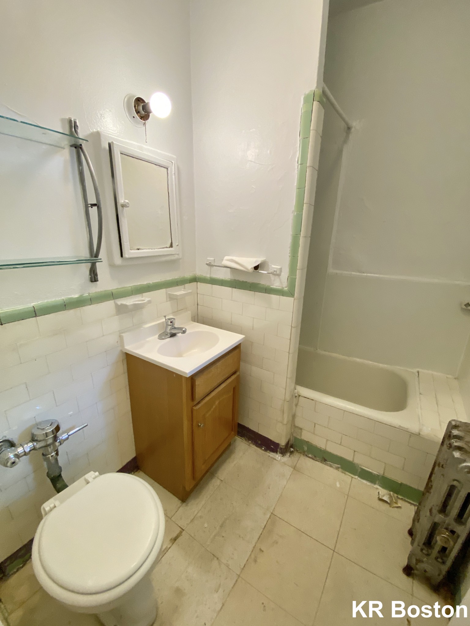 2 bed, 1 bath apartment for rent at 127 Sutherland Rd Unit N, Brighton — photo 3 of 3