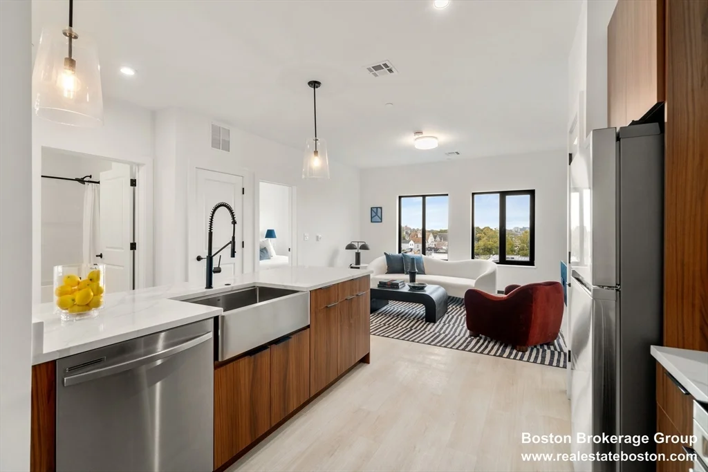 600 Broadway, South Boston