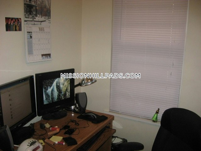 3 bed, 1 bath apartment for rent at 34 Darling St Unit U1, Mission Hill — photo 14 of 44