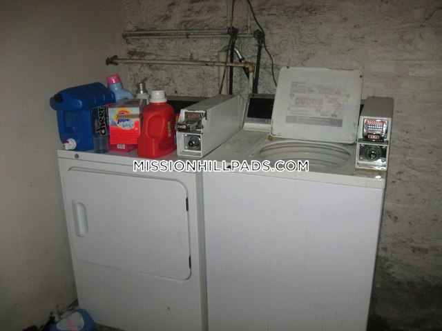 3 bed, 1 bath apartment for rent at 34 Darling St Unit U1, Mission Hill — photo 16 of 44