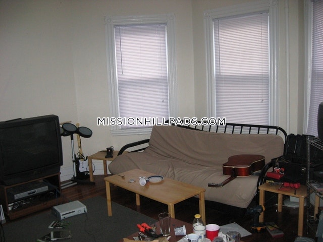 3 bed, 1 bath apartment for rent at 34 Darling St Unit U1, Mission Hill — photo 17 of 44