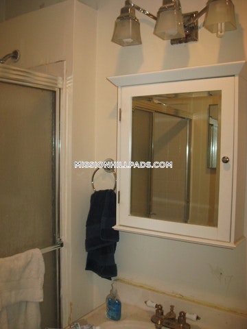 3 bed, 1 bath apartment for rent at 34 Darling St Unit U1, Mission Hill — photo 19 of 44