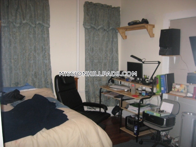 3 bed, 1 bath apartment for rent at 34 Darling St Unit U1, Mission Hill — photo 20 of 44