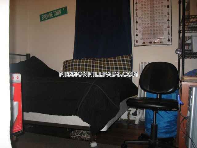 3 bed, 1 bath apartment for rent at 34 Darling St Unit U1, Mission Hill — photo 21 of 44