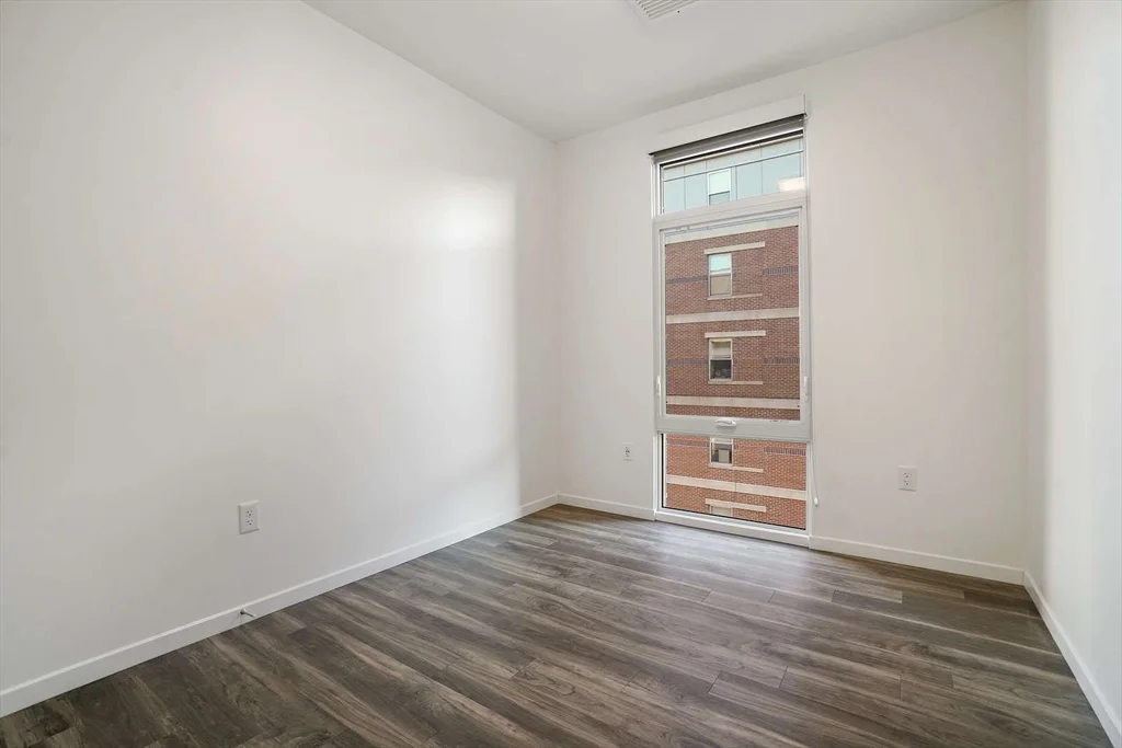 839 Beacon St, Fenway