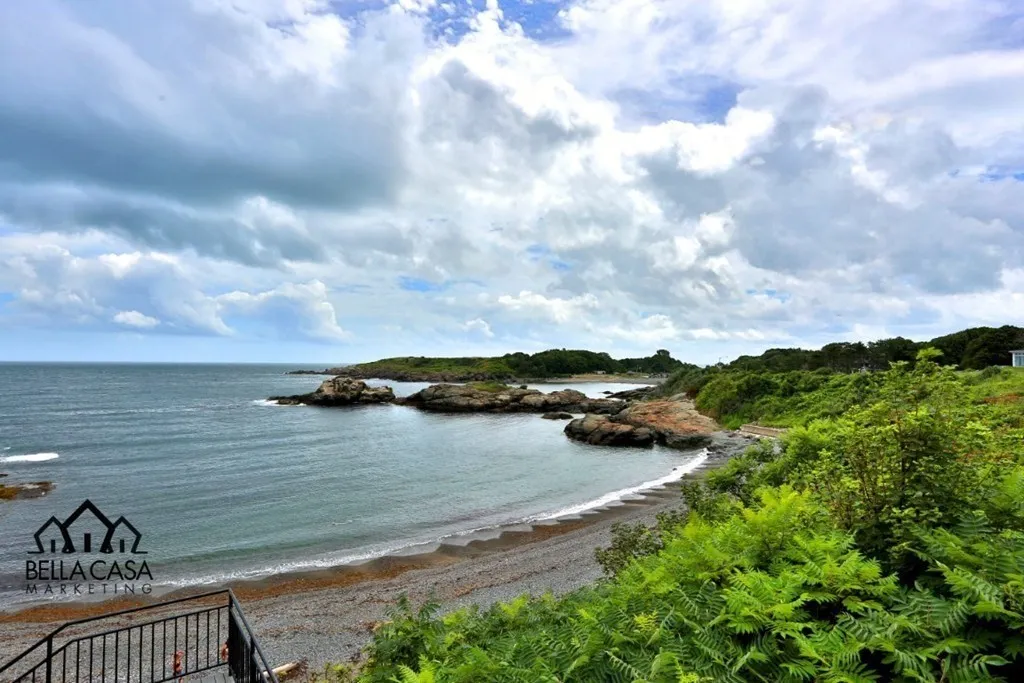 8 Castle Rd, Nahant